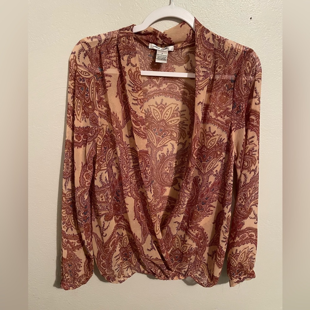 Lightweight blouse.